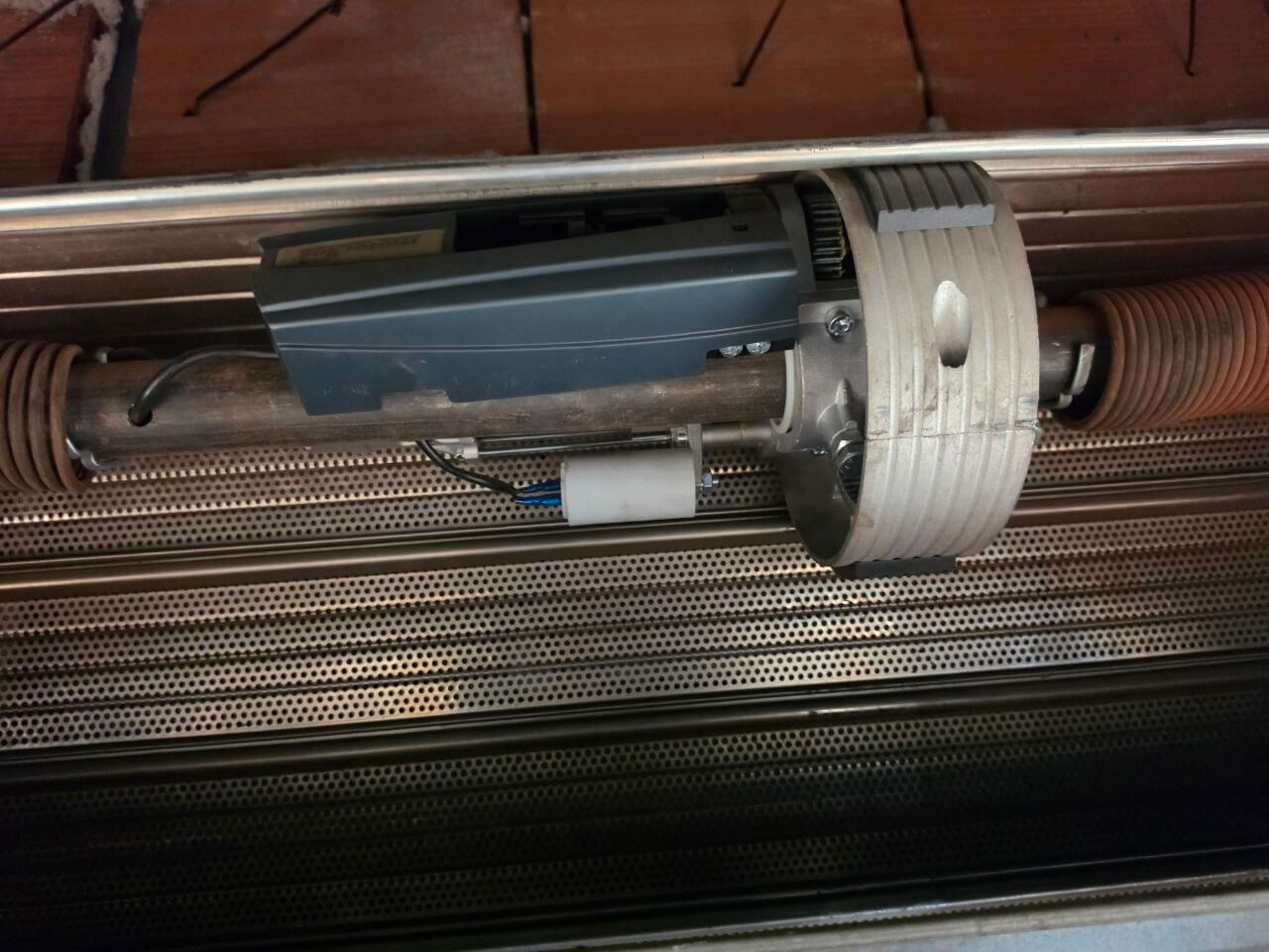 Cierre metálico microperforado