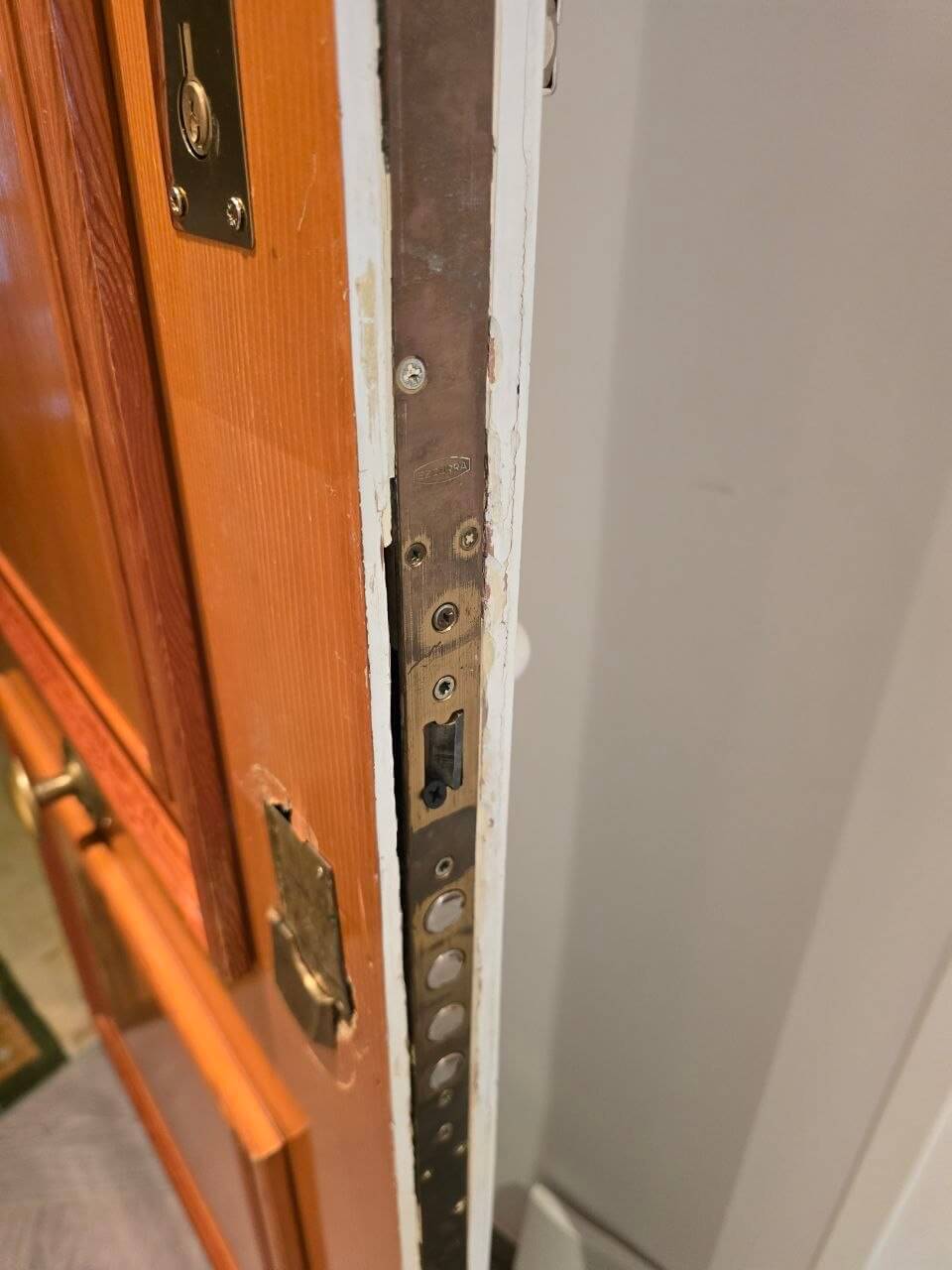 Reparación tras robo en vivienda