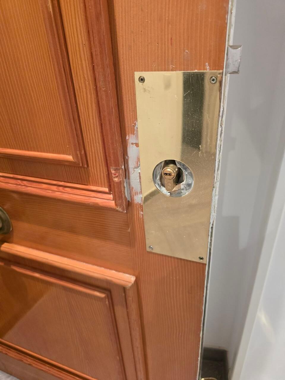 Reparación tras robo en vivienda II