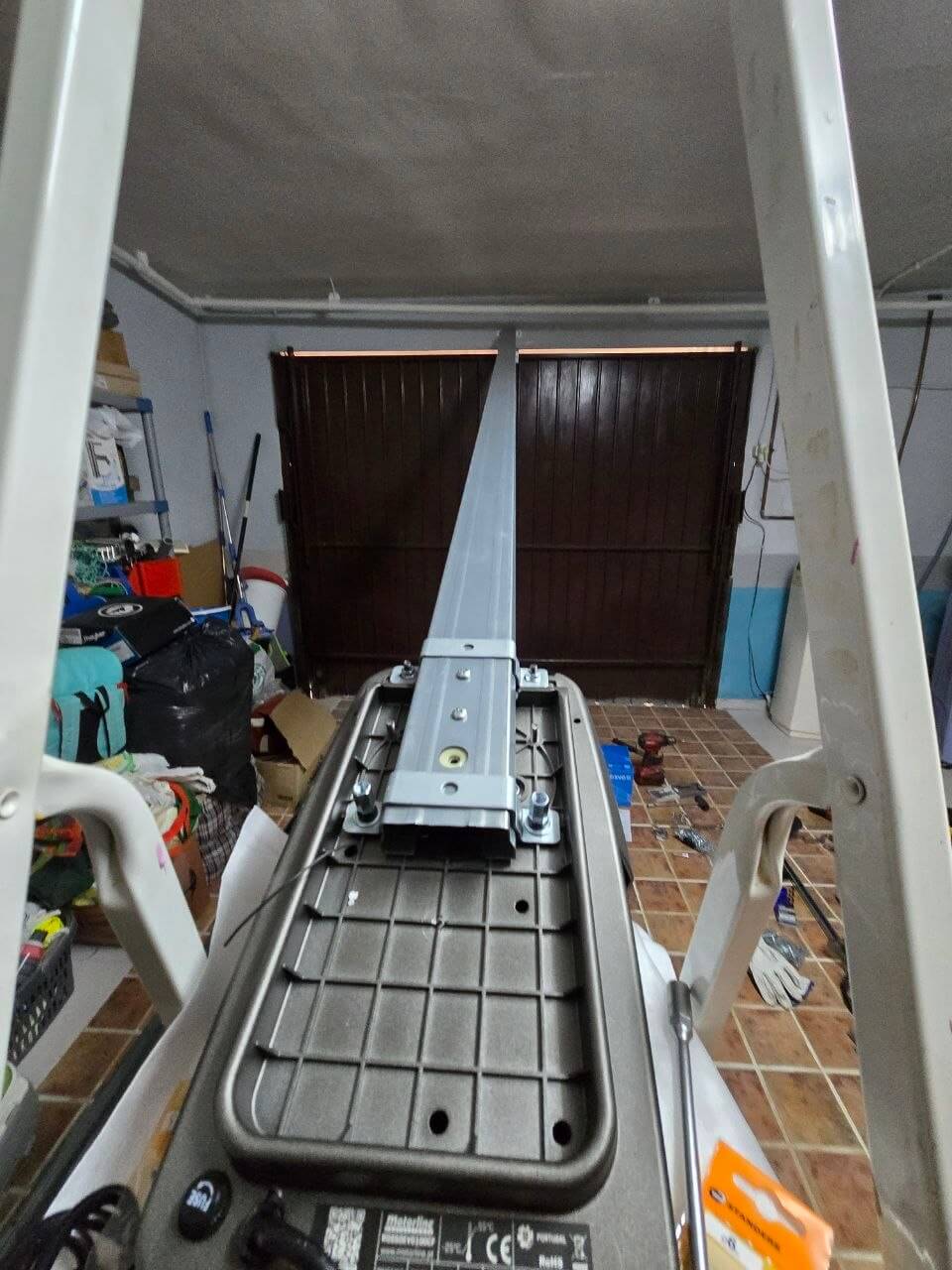 Mecanismo de puerta basculante