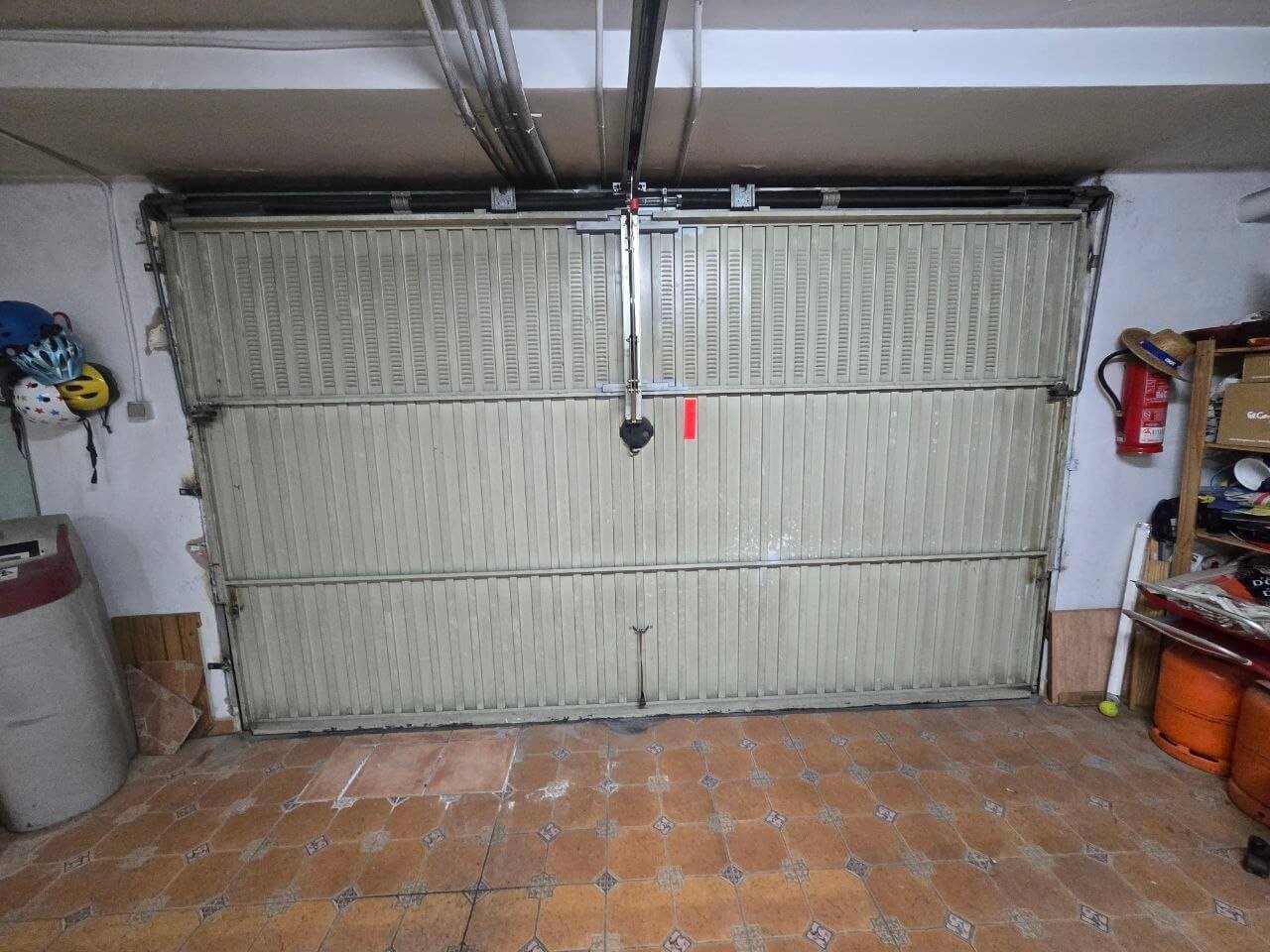 Puerta de garaje completada